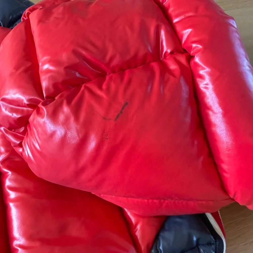Moncler Boys Down Jacket in red size 6
